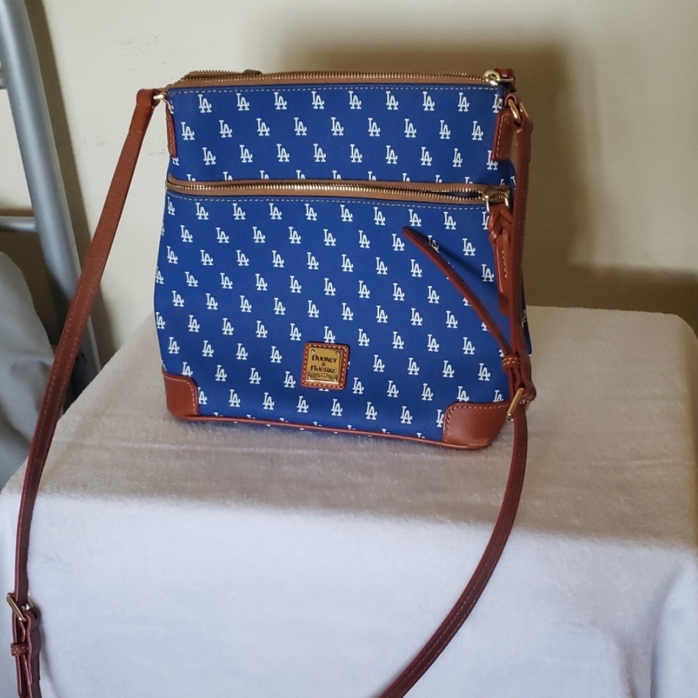 Dooney & Bourke Los Angeles Dodgers crossbody